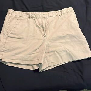 Gap- size 12- weekender khaki shorts